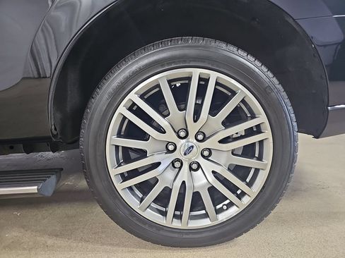 Used 2024 Ford Expedition Platinum AWD/4WD image 41