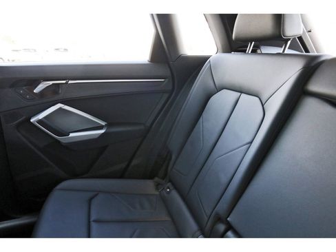 Used 2022 Audi Q3 2.0T Premium Plus image 13