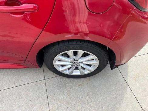 Used 2025 Toyota Corolla SE FWD image 11