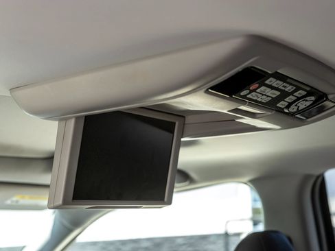 Used 2017 Honda Pilot Touring image 24