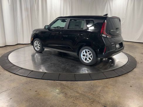New 2025 Kia Soul S image 6
