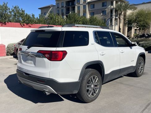 Used 2019 GMC Acadia SLT image 2