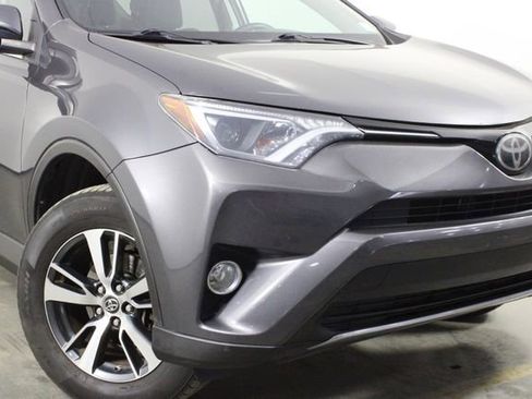 Used 2018 Toyota RAV4 XLE image 42