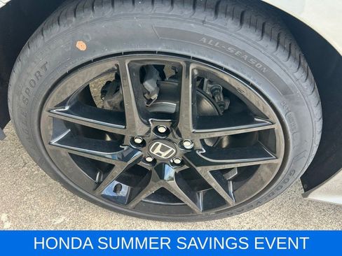 Used 2025 Honda Civic Sport image 4