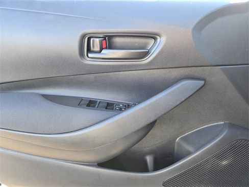 Certified 2025 Toyota Corolla LE image 18