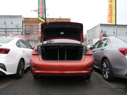 Used 2021 BMW 330i xDrive Sedan w/ Convenience Package image 7