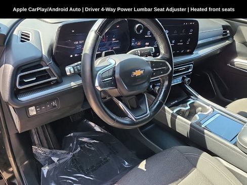 Used 2024 Chevrolet Traverse LT w/ Enhanced Driving Package image 9