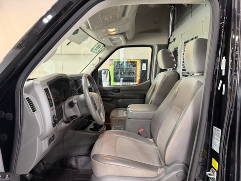 Used 2019 Nissan NV 2500 SV RWD image 8
