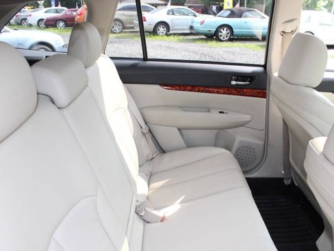 Used 2011 Subaru Outback 2.5i Limited AWD/4WD image 19