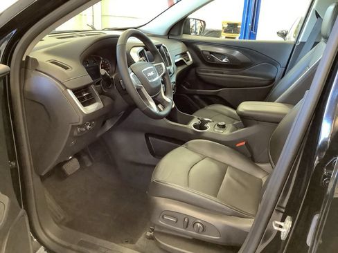 Used 2024 GMC Terrain SLT w/ Elevation Edition AWD/4WD image 10