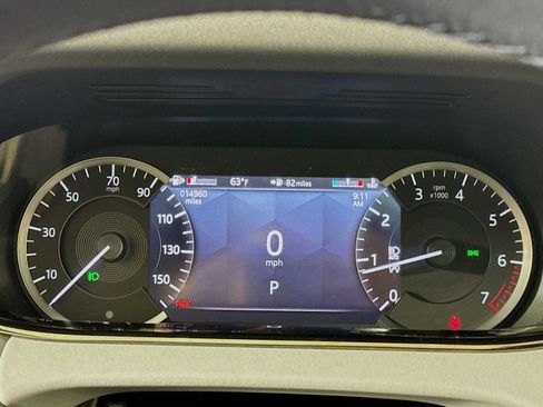 Used 2023 Land Rover Range Rover Evoque R-Dynamic SE image 12