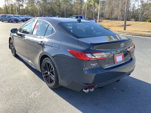 New 2026 Toyota Camry SE image 3