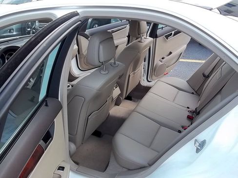 Used 2014 Mercedes-Benz C 250 Sedan image 7