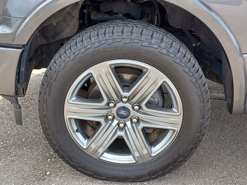 Used 2018 Ford F150 Lariat w/ Equipment Group 502A Luxury AWD/4WD image 5