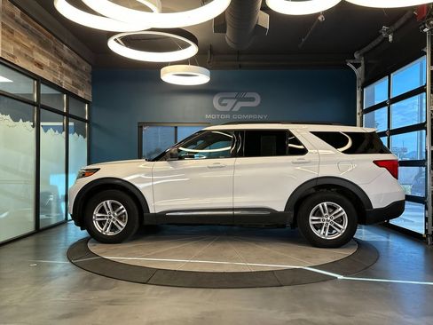 Used 2020 Ford Explorer XLT w/ Comfort Package AWD/4WD image 6