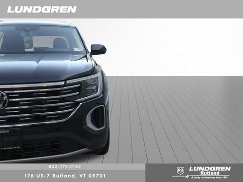 Certified 2025 Volkswagen Atlas SEL image 49