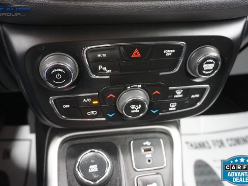 Used 2018 Jeep Compass Latitude w/ Popular Equipment Group AWD/4WD image 35