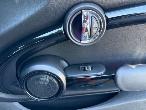 Used 2018 MINI Cooper S FWD image 22