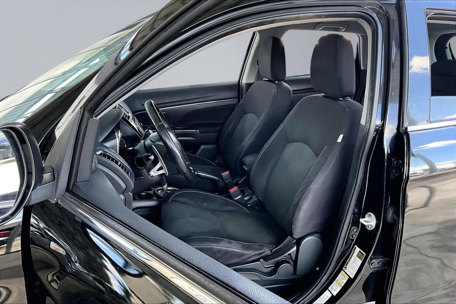 Used 2015 Mitsubishi Outlander Sport SE FWD image 18