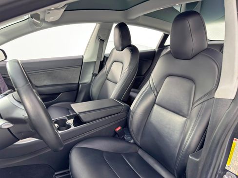 Used 2018 Tesla Model 3 Long Range image 37