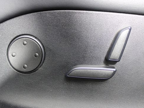 Used 2019 Tesla Model X Performance image 37