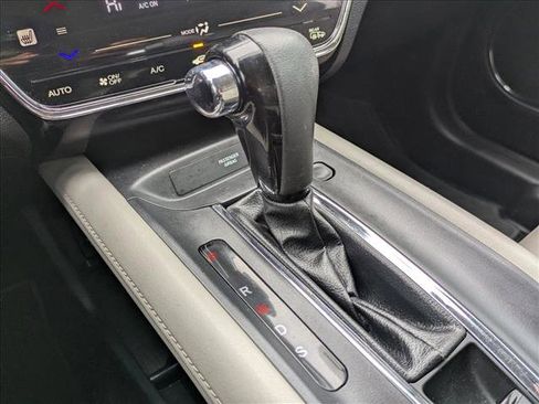 Used 2017 Honda HR-V EX-L image 13