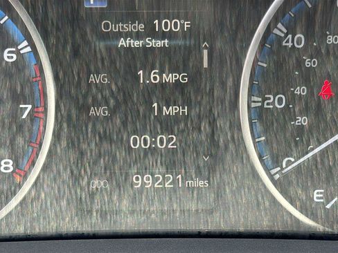 Used 2018 Toyota RAV4 LE w/ Carpet Mat Package FWD image 16