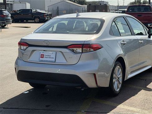 Certified 2025 Toyota Corolla LE image 7