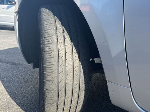 Used 2010 Kia Sedona EX w/ Luxury Pkg image 24