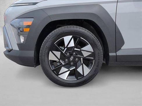 Used 2025 Hyundai Kona SEL image 23