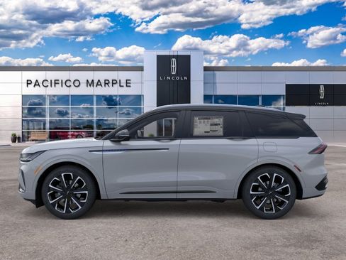 New 2026 Lincoln Nautilus Reserve AWD/4WD image 3