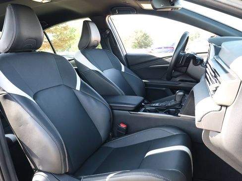 Used 2025 Toyota Camry SE w/ Convenience Package AWD/4WD image 31