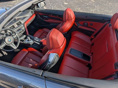 Used 2019 BMW M4 Convertible w/ Competition Package image 26