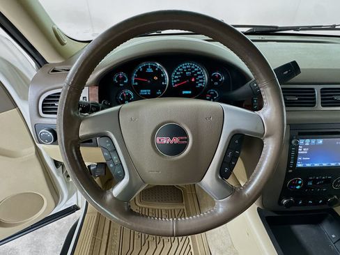 Used 2014 GMC Yukon XL SLT RWD image 9