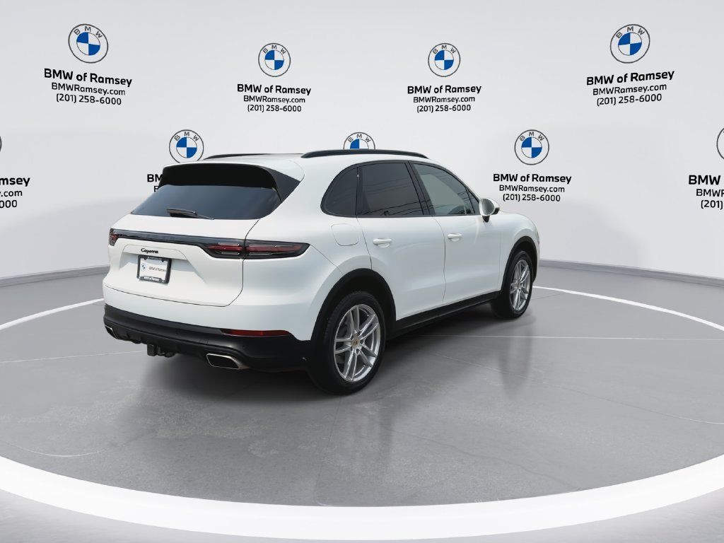 Used 2023 Porsche Cayenne AWD/4WD image 8
