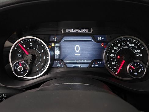 New 2026 RAM 1500 4x4 Crew Cab image 11