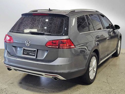 Used 2017 Volkswagen Golf Alltrack SE image 7