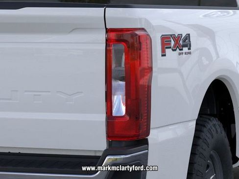 New 2026 Ford F250 XL w/ XL Off-Road Package AWD/4WD image 21