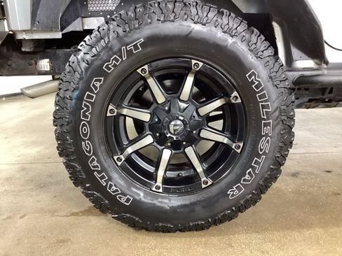 Used 2017 Jeep Wrangler Unlimited Sport AWD/4WD image 35