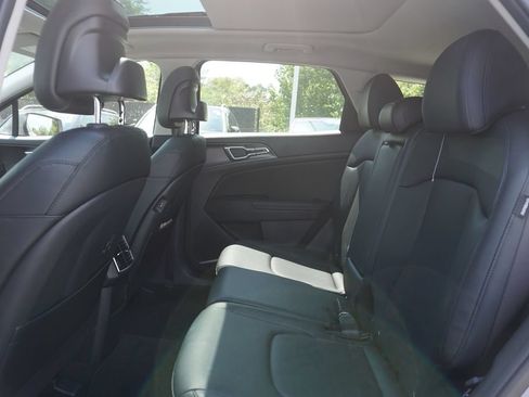 Used 2026 Kia Sportage EX w/ EX Panorama Roof Package FWD image 23
