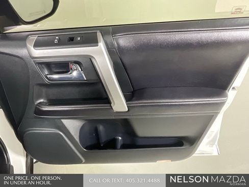 Used 2016 Toyota 4Runner SR5 AWD/4WD image 20