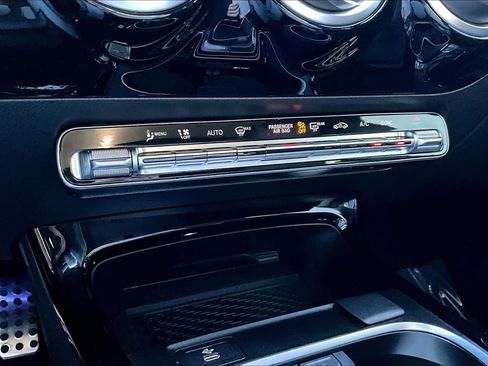 Used 2025 Mercedes-Benz CLA 250 image 34