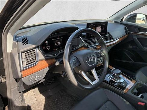 Used 2023 Audi Q5 2.0T Premium Plus w/ Premium Plus Package AWD/4WD image 10