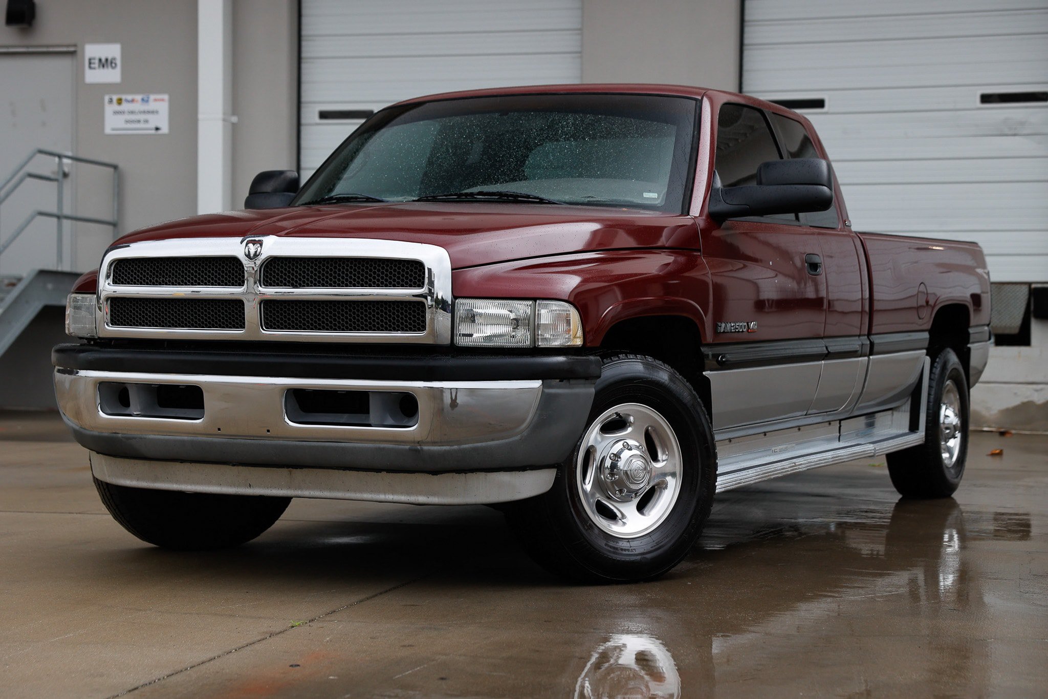 Used 2001 Dodge Ram 2500 Truck 2WD Quad Cab image 1