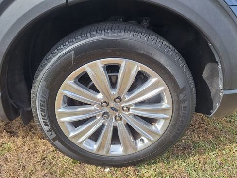 Used 2020 Ford Explorer Limited w/ Class III Trailer Tow Package image 28