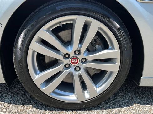Used 2019 Jaguar XJ AWD image 35