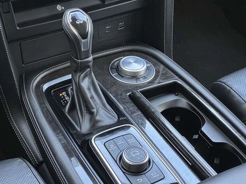 Used 2024 INFINITI QX80 Luxe w/ Cargo Package image 23