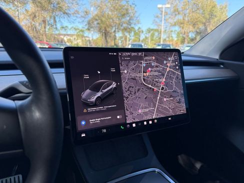 Used 2022 Tesla Model Y Performance image 23