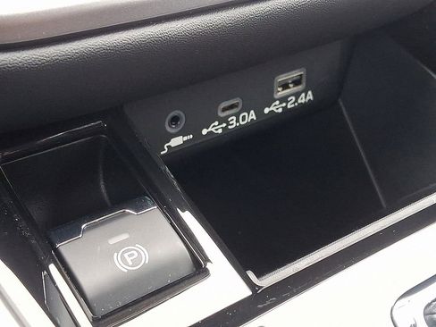 Certified 2025 Subaru Legacy Premium image 25