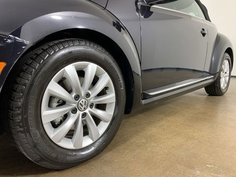 Used 2018 Volkswagen Beetle 2.0T S image 34